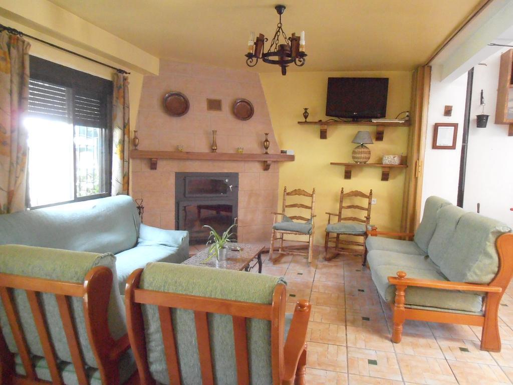 Alojamiento Rural Torre Hueca Hotel Pinos Puente Room photo